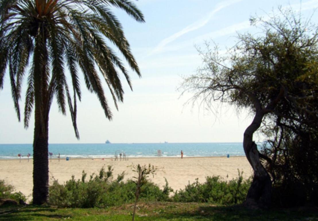 Una Isla En La Ciudad Castellón de la Plana Kültér fotó